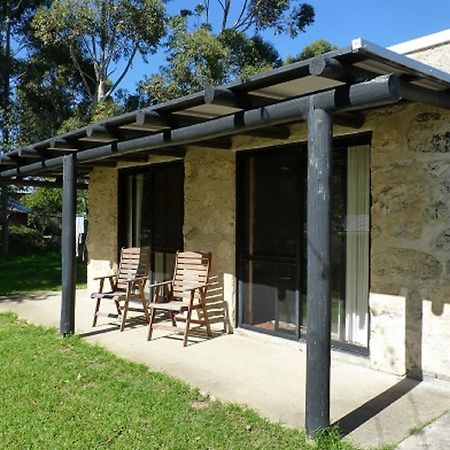 Happy Dogs Cottage Margaret River Exterior photo